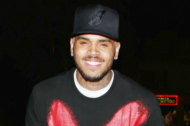 Chris Brown Faces Fans Backlash After Inking New Head Tattoo (PHOTOS)