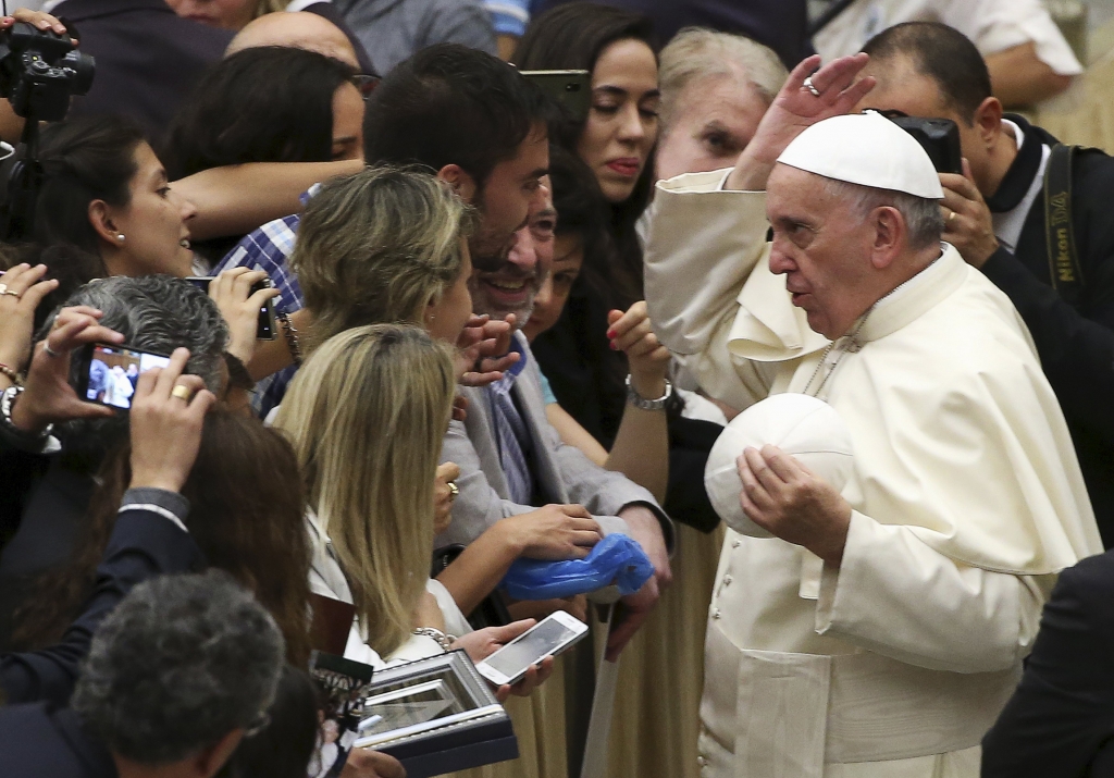 Retired Catholic Bishop Geoffrey Robinson arrives at the commission on Monday