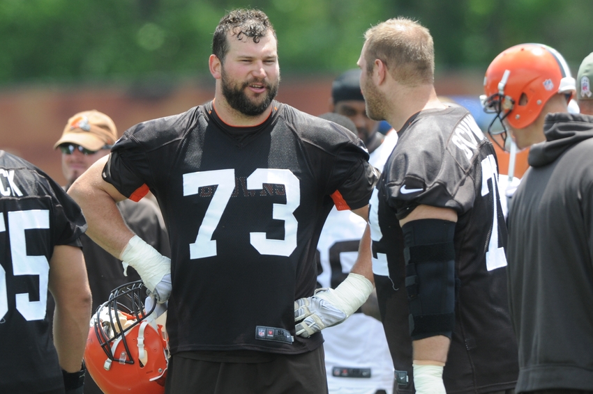 Browns OT Joe Thomas leaves practice with injury