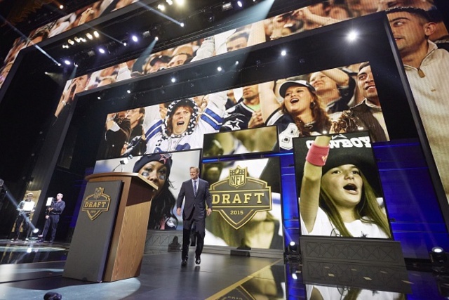 The NFL Draft will return to Chicago in 2016 according to reports