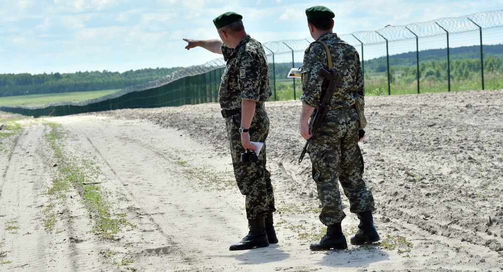 EU Allocates $9.5Mln to Support Ukraine Border Management- EU Delegation     
    AFP 2015 SERGEI SUPINSKY