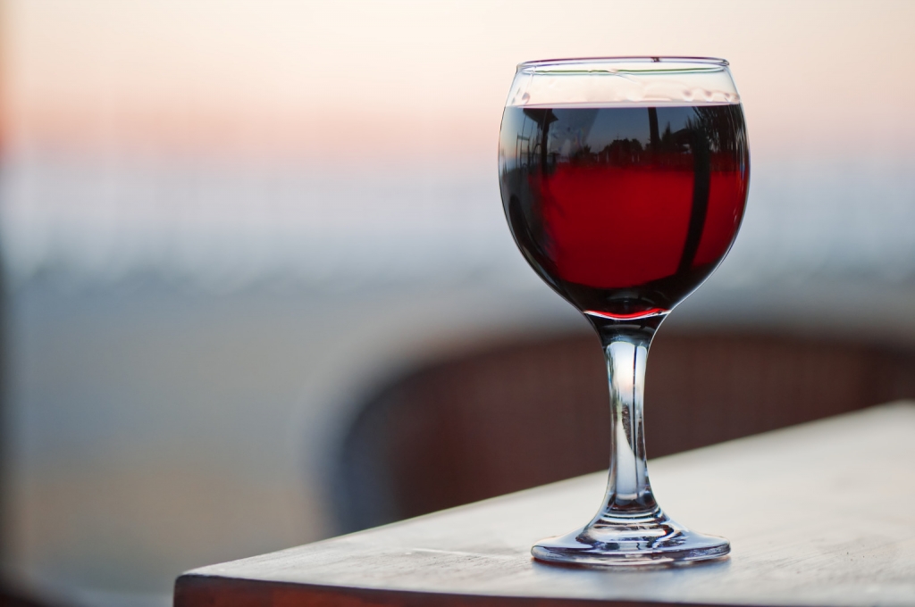 Study – Even Light Drinking Could Be a Risk Factor for Cancer