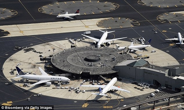 Drone spotted near Newark Airport, FAA says