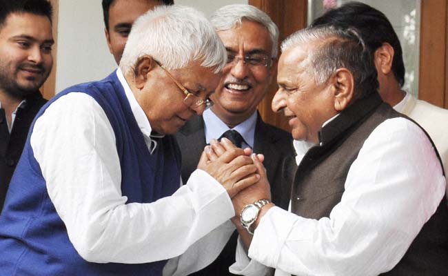 Lalu Prasad to Announce Seat Sharing for Samajwadi Party in Bihar Polls Tomorrow