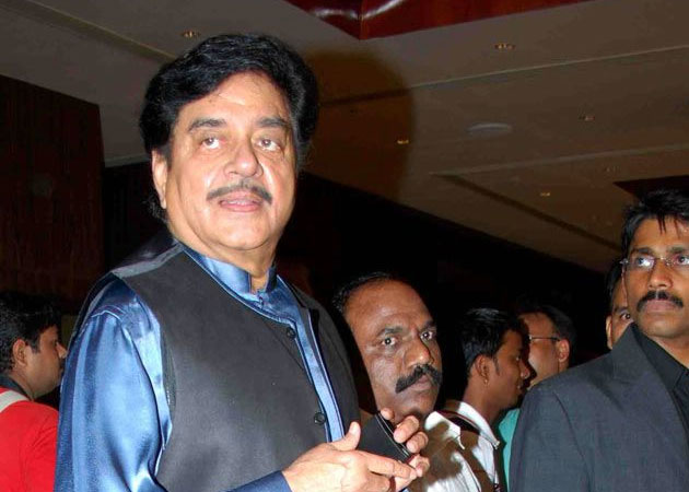 Shatrughan Sinha Polishes Defense Says'PM Does It Too