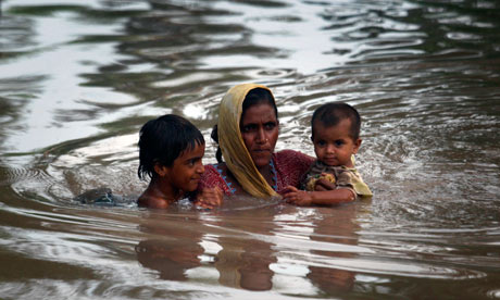 Floods kill more than 100 in Pakistan