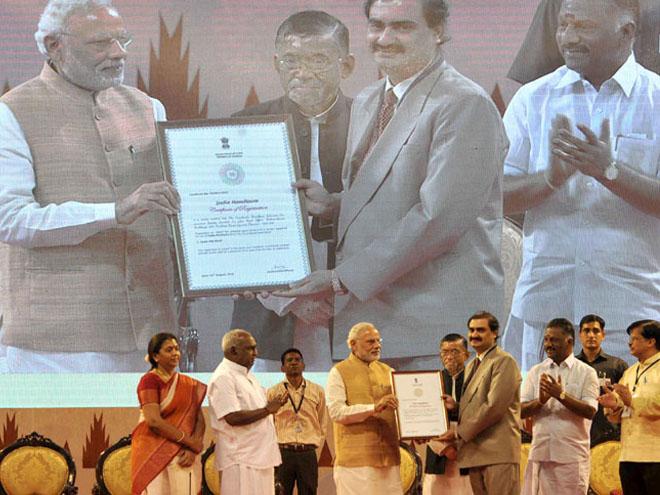 PM attends first National Handloom Day celebrations