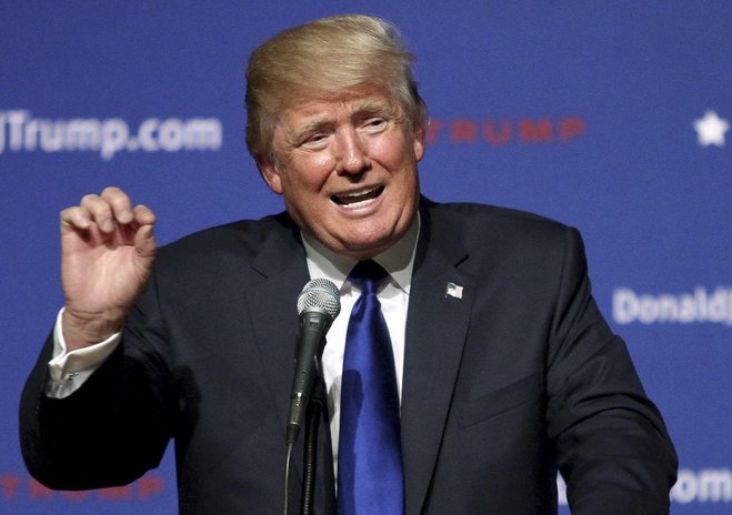 Republican presidential candidate Donald Trump speaks in Derry New Hampshire night