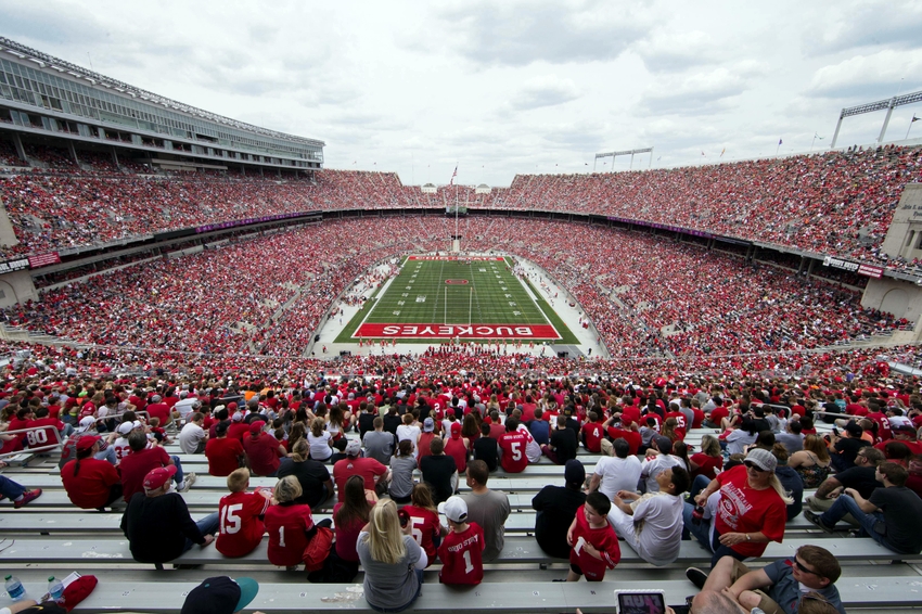 Meyer won't name QB starter until day of Ohio State opener