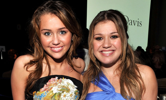 Kelly Clarkson Covers Miley Cyrus & We Can't Stop Listening To It!