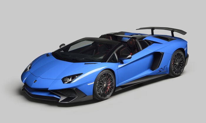 Say Hello To The Stunning Lamborghini Aventador LP 750-4 Superveloce Roadster- Supercars and Hypercars