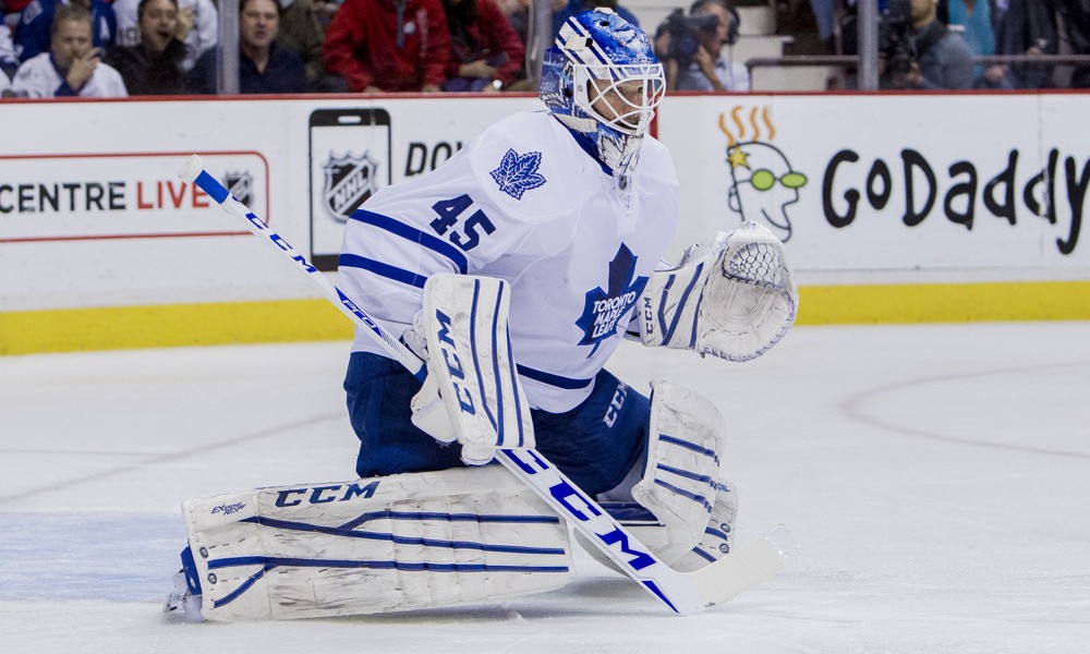 Bernier, Leafs agree on two-year, $8.3 million deal