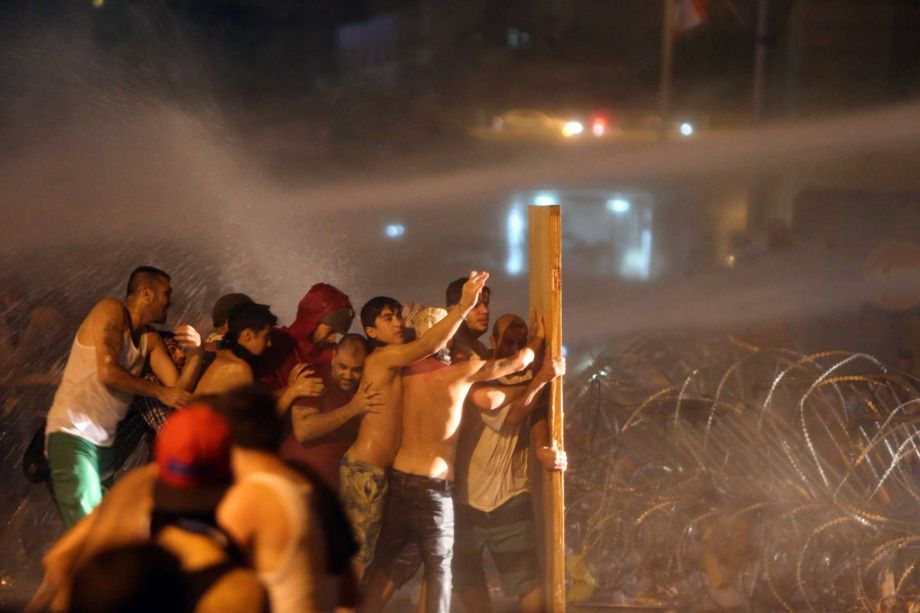 Anti-government anger boils over in Beirut, Lebanon