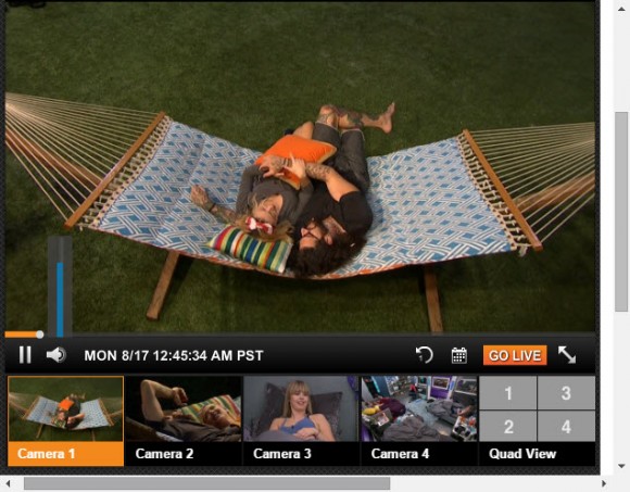 Liz and Austin cuddle on the Live Feeds