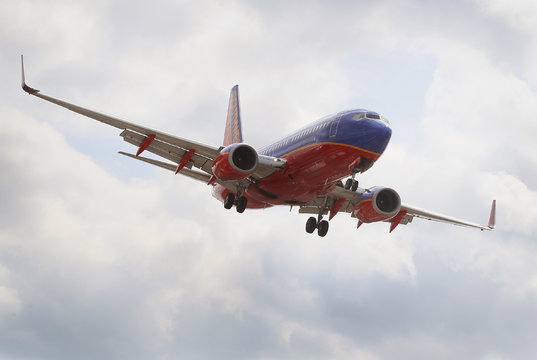 Flight control problem keeps flights grounded in DC area