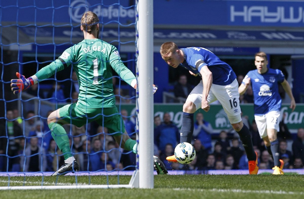 Everton midfielder James Mc Carthy backs his side to bring an end to Manchester City's perfect start to the season and says the Toffees are in high spirits after their 30 away win at Southampton last weekend pic