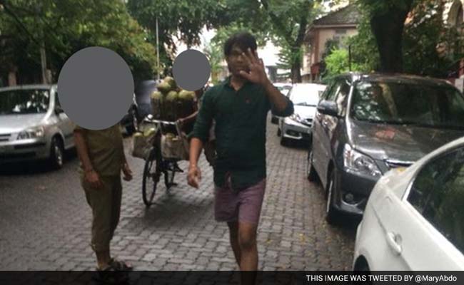 SHAMEFUL! Man masturbates in front of woman in broad daylight in Mumbai, pic