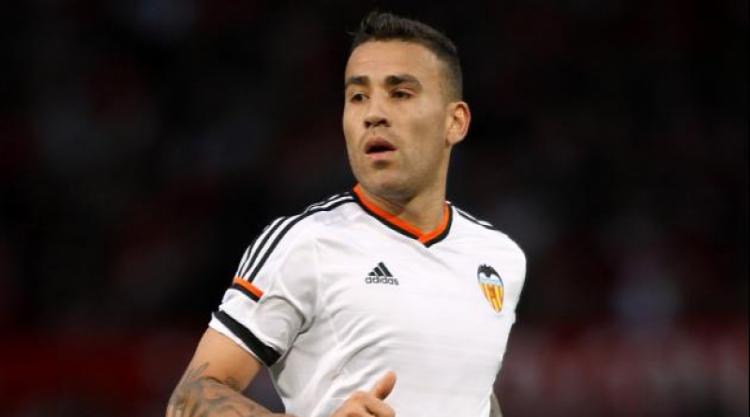 Nicolas Otamendi latest: Valencia defender on verge of Man United switch – reports