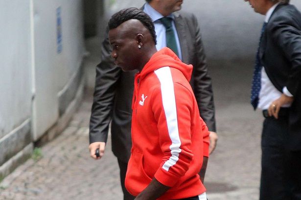 Liverpool transfer news: Mario Balotelli reported to be on the brink of