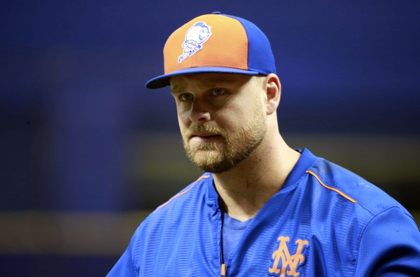 Mets Lucas Duda for third straight day due to stiff back