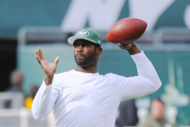 Steelers sign QB Michael Vick to one-year deal place backup Gradkowski on IR