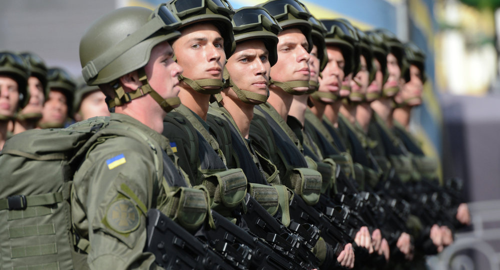 Ukrainian soldiers parade in Kiev during Ukrainian Independence Day celebrations