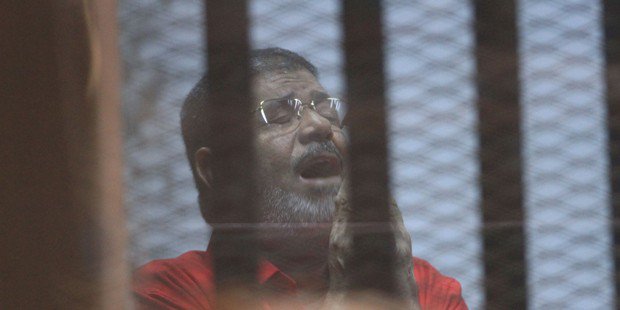 Report Egypt’s ousted president refusing prison food