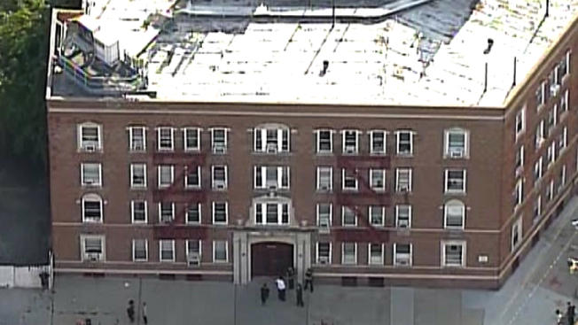 NYC police say 1-month-old infant found dead in courtyard