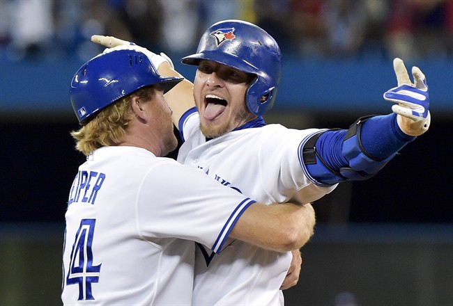 Toronto Blue Jays acquire reliever Mark Lowe from Seattle Mariners for trio of