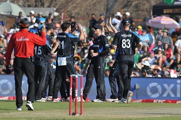 New Zealand celebrate the wicket of Morne van Wyk