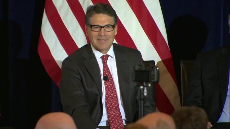 Perry on Trump Let's 'see who can do the most pull-ups&#39