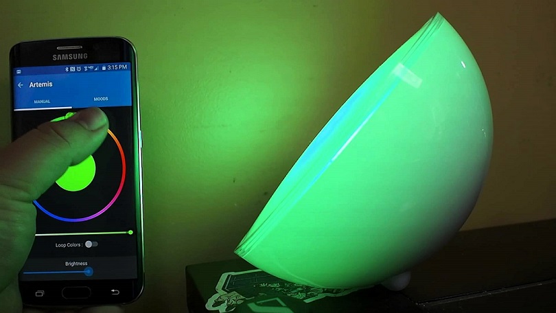 Philips Hue Go smart lamp