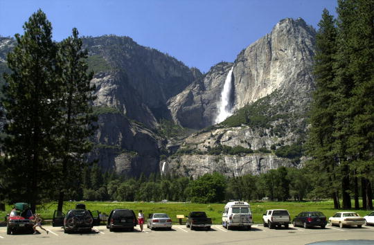 Yosemite Park temporarily closes for fumigation