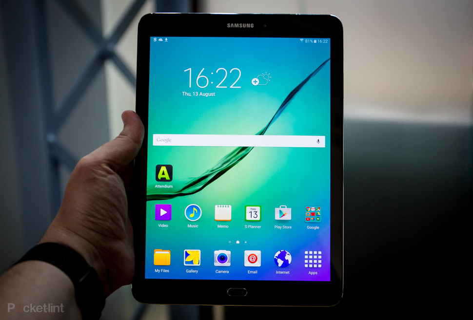 Pocket-lint		Samsung Galaxy Tab S2 hands-on Lighter than an iPad in build but not features							
							
										

	Facebook	Twitter	Pintrest	Linked In	Google+	Mail	
	Comment