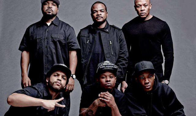 'Straight Outta Compton' goes to the top of the box office