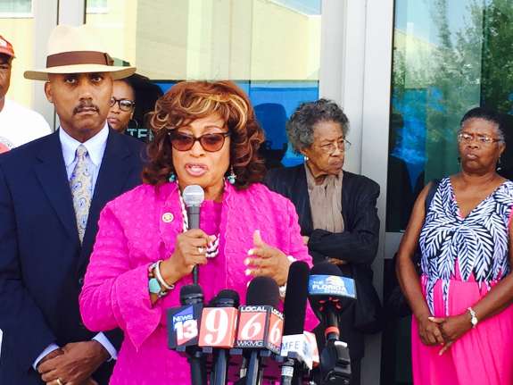 U.S. Rep. Corrine Brown announces her federal lawsuit to block new district maps