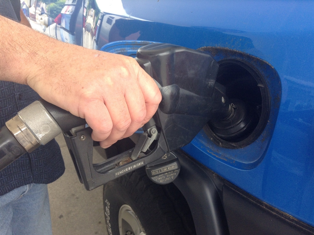 Retail gasoline prices down a nickel across Texas