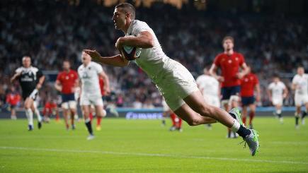 Jonny May scores his try