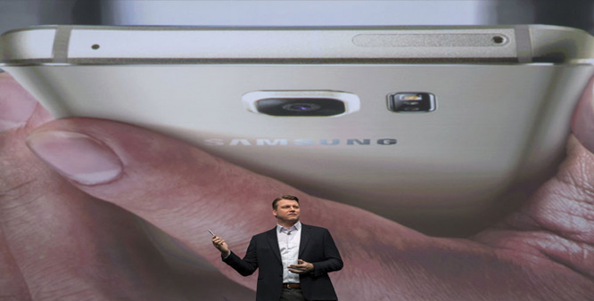 Samsung 'goes big' in bid to get ahead of iPhone