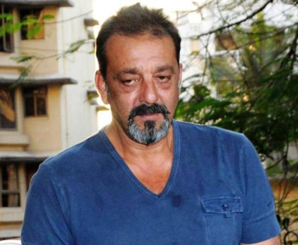 Sanjay Dutt seeks recall of Supreme Court order Sanjay Dutt seeks recall of Supreme Court order