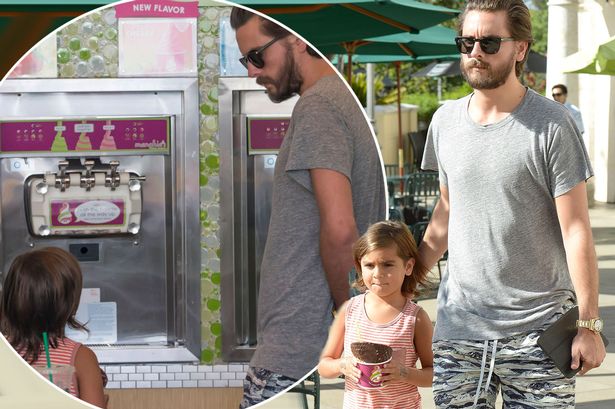 Scott Disick and Mason go for ice cream