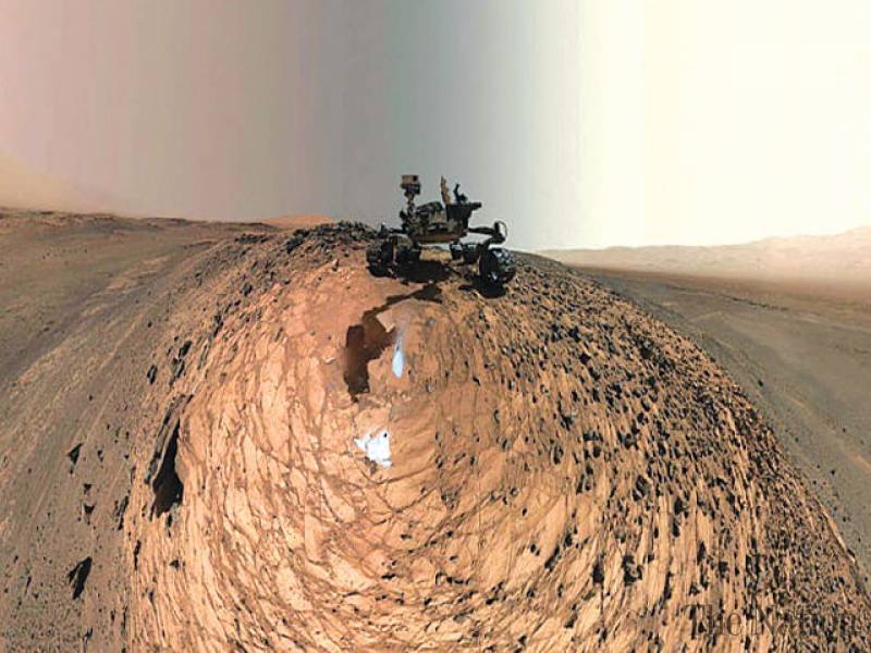 Nasa's Curiosity rover takes a 360 degree selfie on MARS