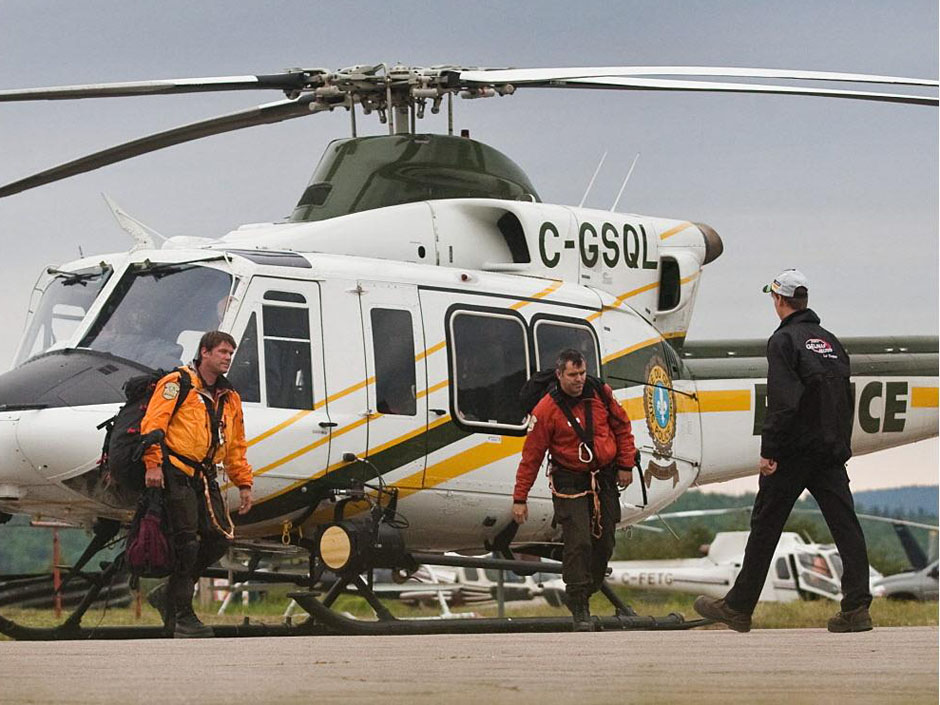 Search and rescue personnel are at the site in Quebec's North Shore region of a crash on Sunday of an Air Saguenay hydroplane carrying six people