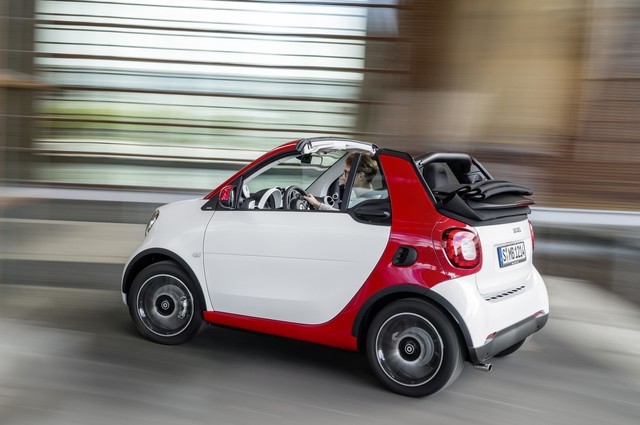 2016 Smart Fortwo Cabrio revealed for Frankfurt motor show