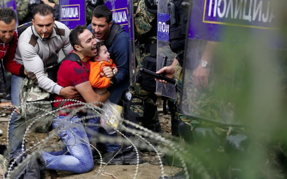 Some 4000 Migrants Cross into Serbia from Macedonia Overnight