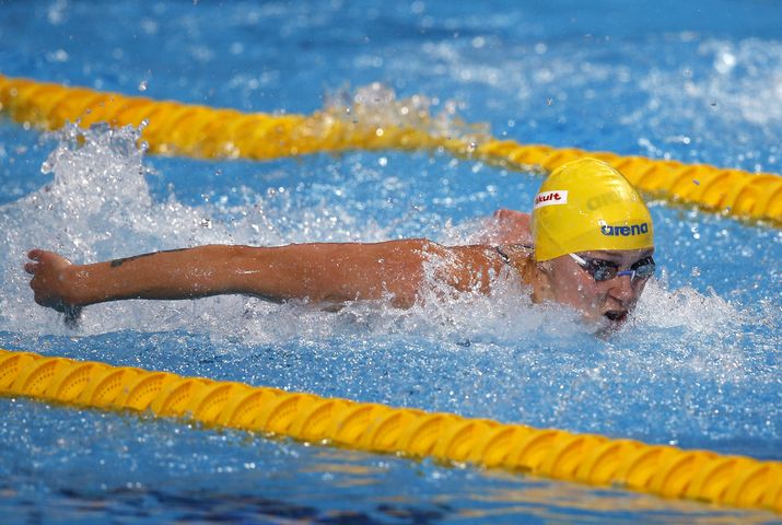 China's Sun wins 3rd straight world title in 400 freestyle