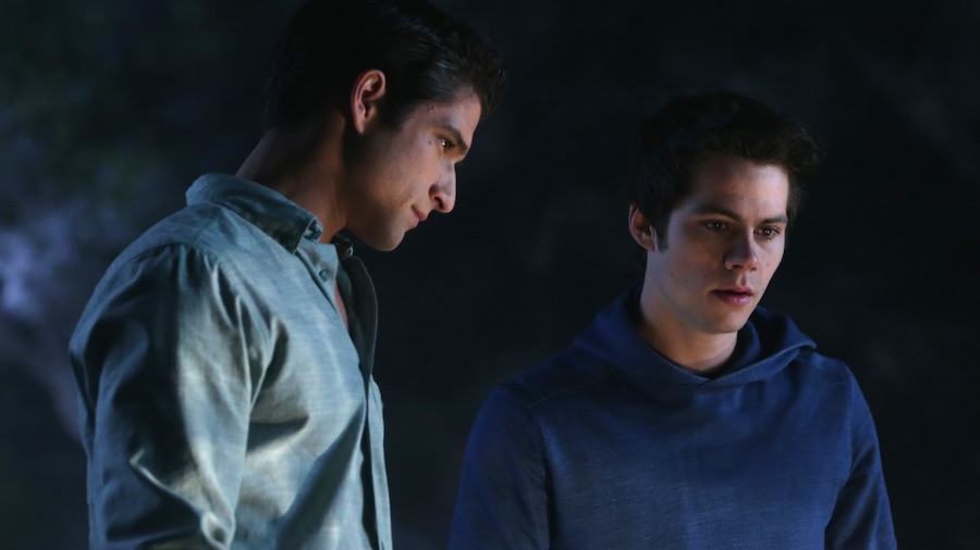 Scott and Stiles try to fix Stiles jeep in the Teen Wolf Season 5 premiere