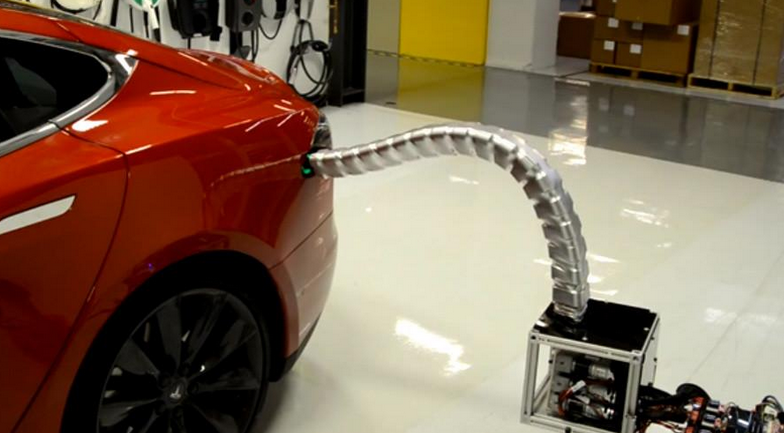 Tesla Model S and 'Solid Metal Snake&#039 Charger