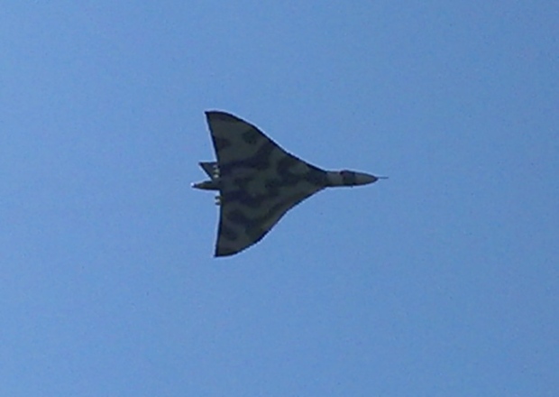 The Avro Vulcan makes its farewell flypast SUS150822204350001