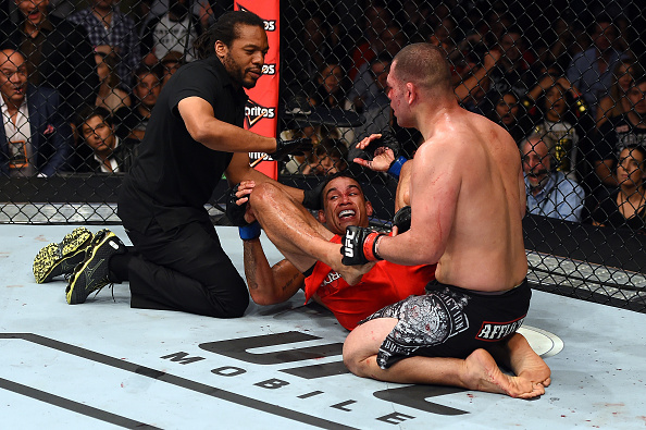 Why is Cain Velasquez getting an immediate rematch against Fabricio Werdum?